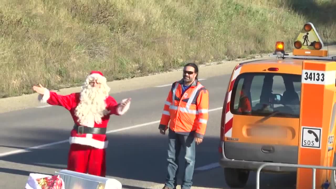 Весела Коледа ( Remi Gaillard)