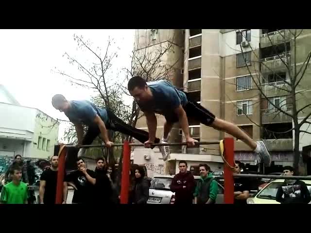 Масова тренировка по уличен фитнес 2013.31.03