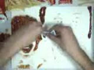 Рисуване С Кетчуп И Пържени Картофи