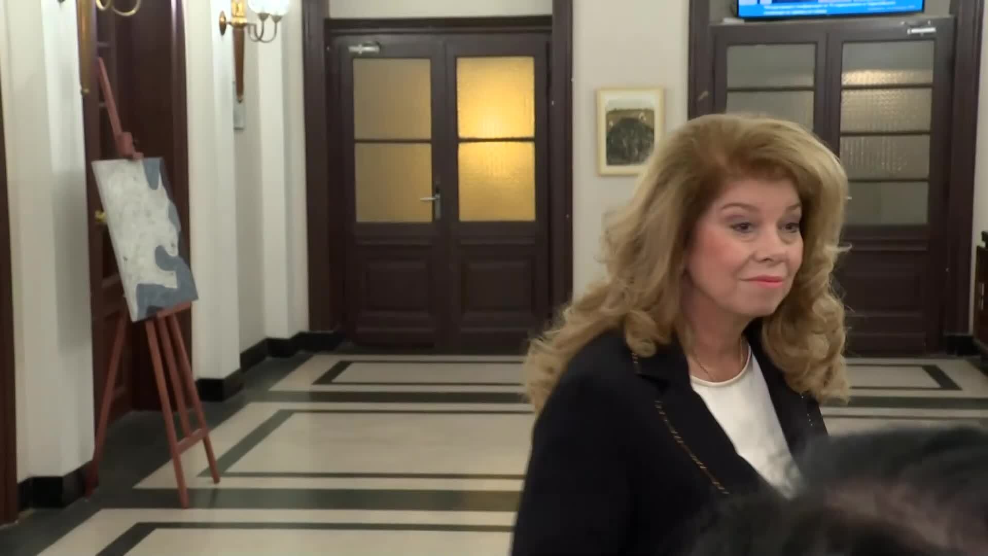 Илияна Йотова: Референдумът за еврото може да бъде разгледан в парламента