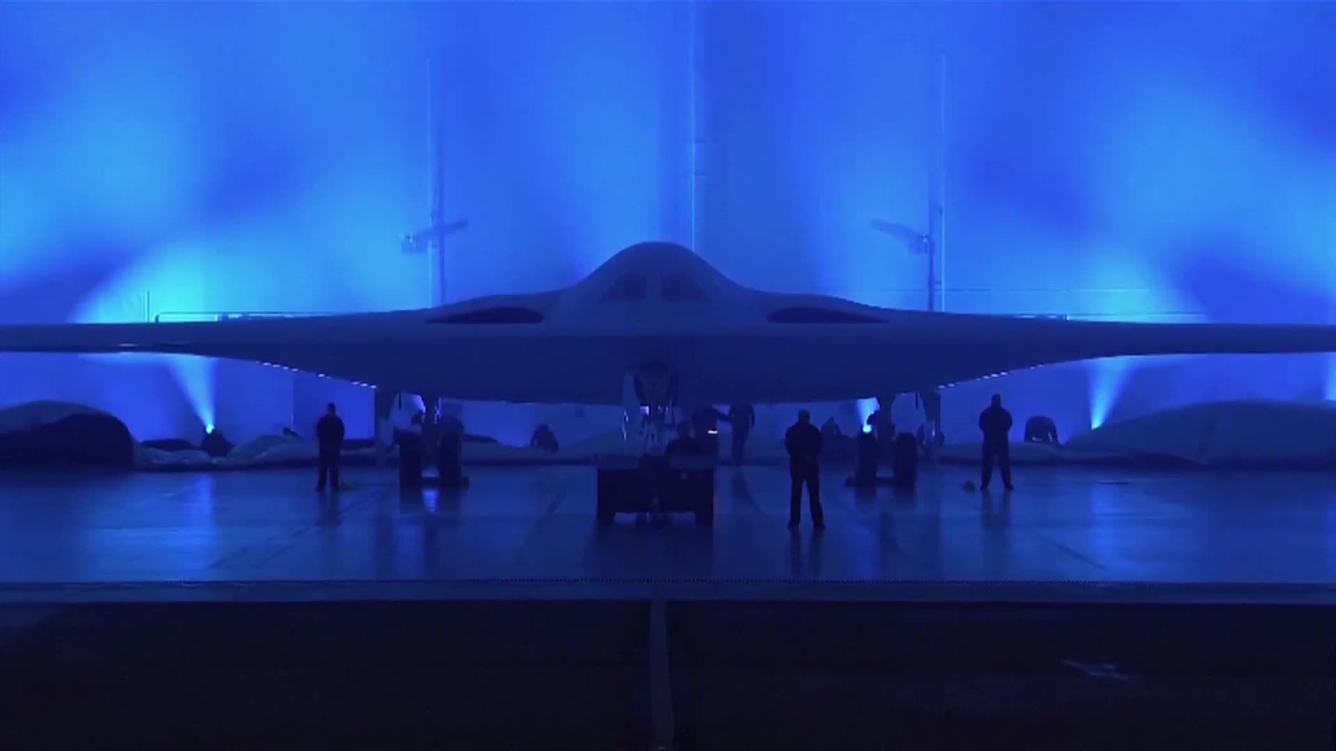 Първи полет на новия стелт бомбардировач B-21 на САЩ (ВИДЕО)