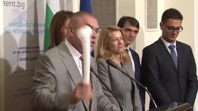 Веселин Марешки и Кръстина Таскова също се отказаха от имунитета си