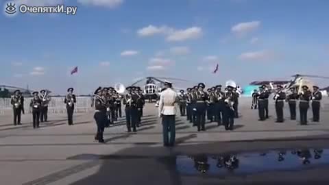 Весел руски военен оркестър