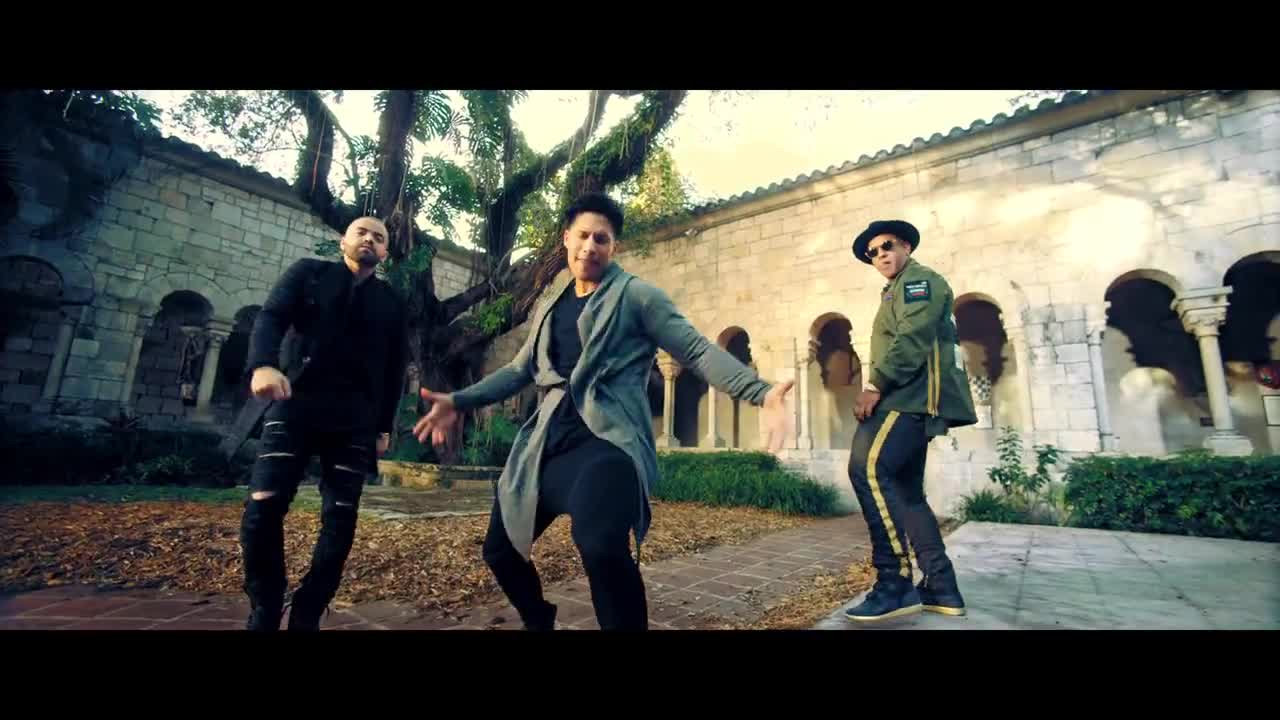 Превод! Chino & Nacho ft. Daddy Yankee - Andas En Mi Cabeza