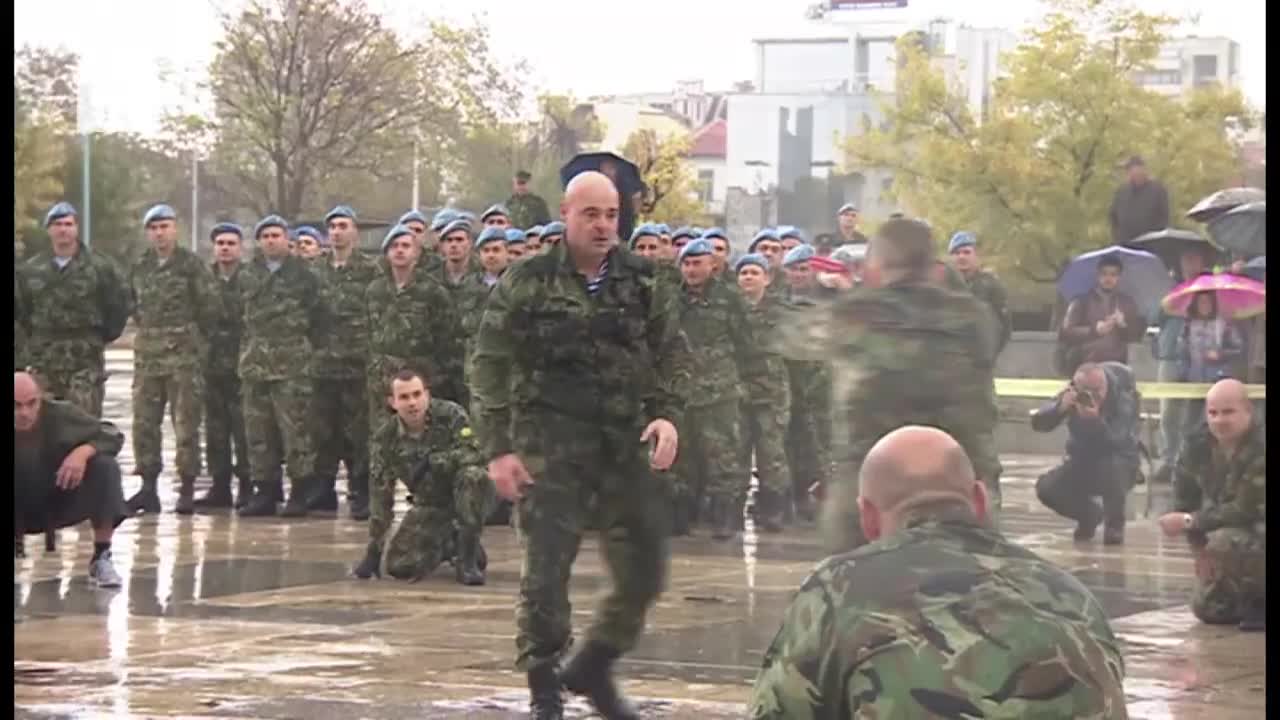 Командоси показаха впечатляващи бойни умения