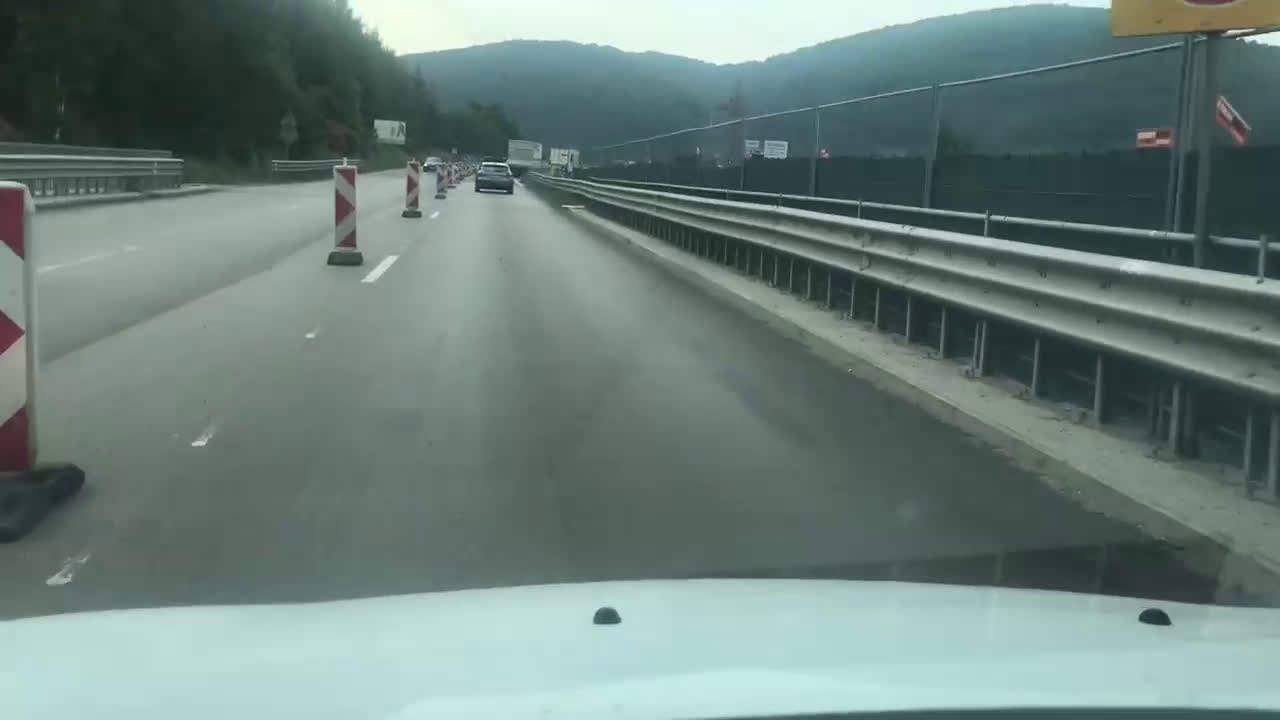Асфалтът си отива