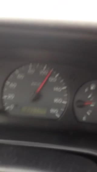 Автобус се движи с над 100 км/ч
