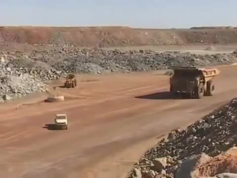 Какво остава след Caterpillar 797b
