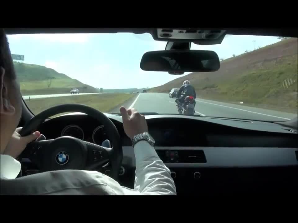 Bmw M5-honda Cbr 1000