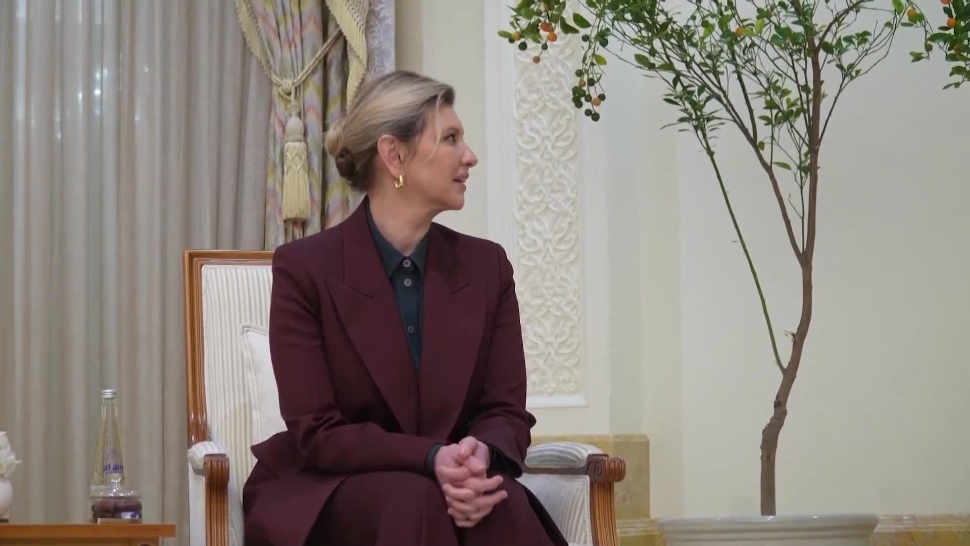 Зеленски е на посещение в ОАЕ