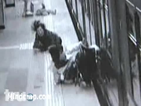 Най - ужасния инцидент в метро!! 