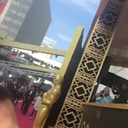 На живо от червения килим в Холивуд