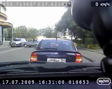 Как полицаите в Русия спират нарушителите ?