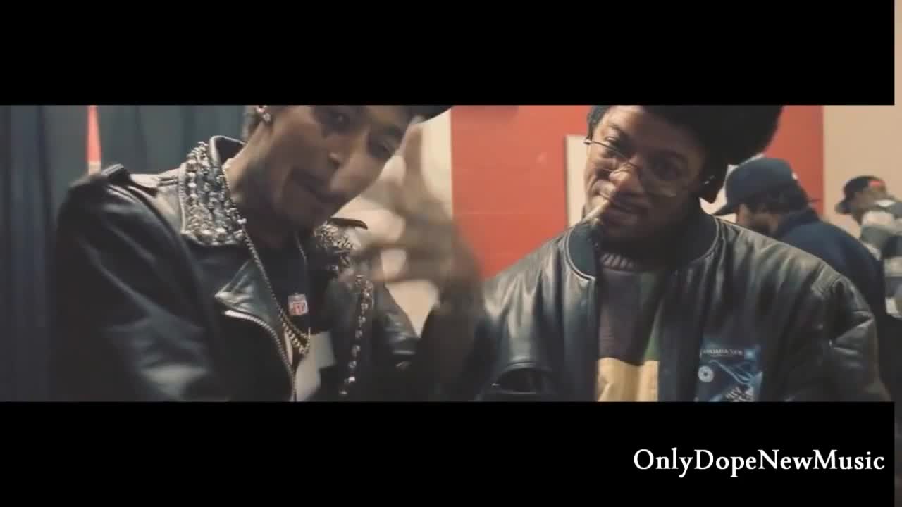 Juicy J ft. Wiz Khalifa - Shootin [бг превод]