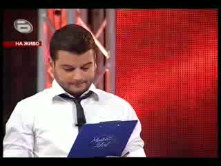 Music Idol 2: Идолите Под Напрежение Иван Простее И праска страстна целувка на Ясен :)
