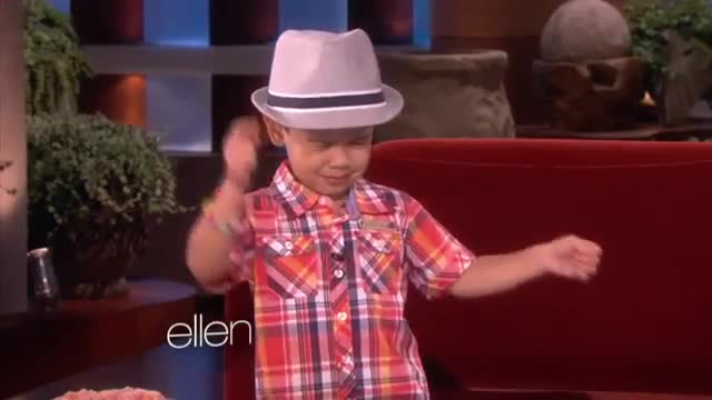 Следващия Bruno Mars? Гледайте емоционалното изпълнение на Kai при Елън..