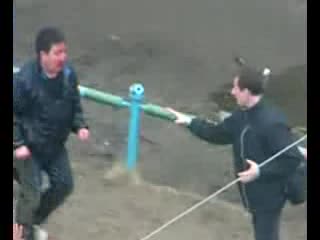 16  Много здрав и смешен бой между руснаци 