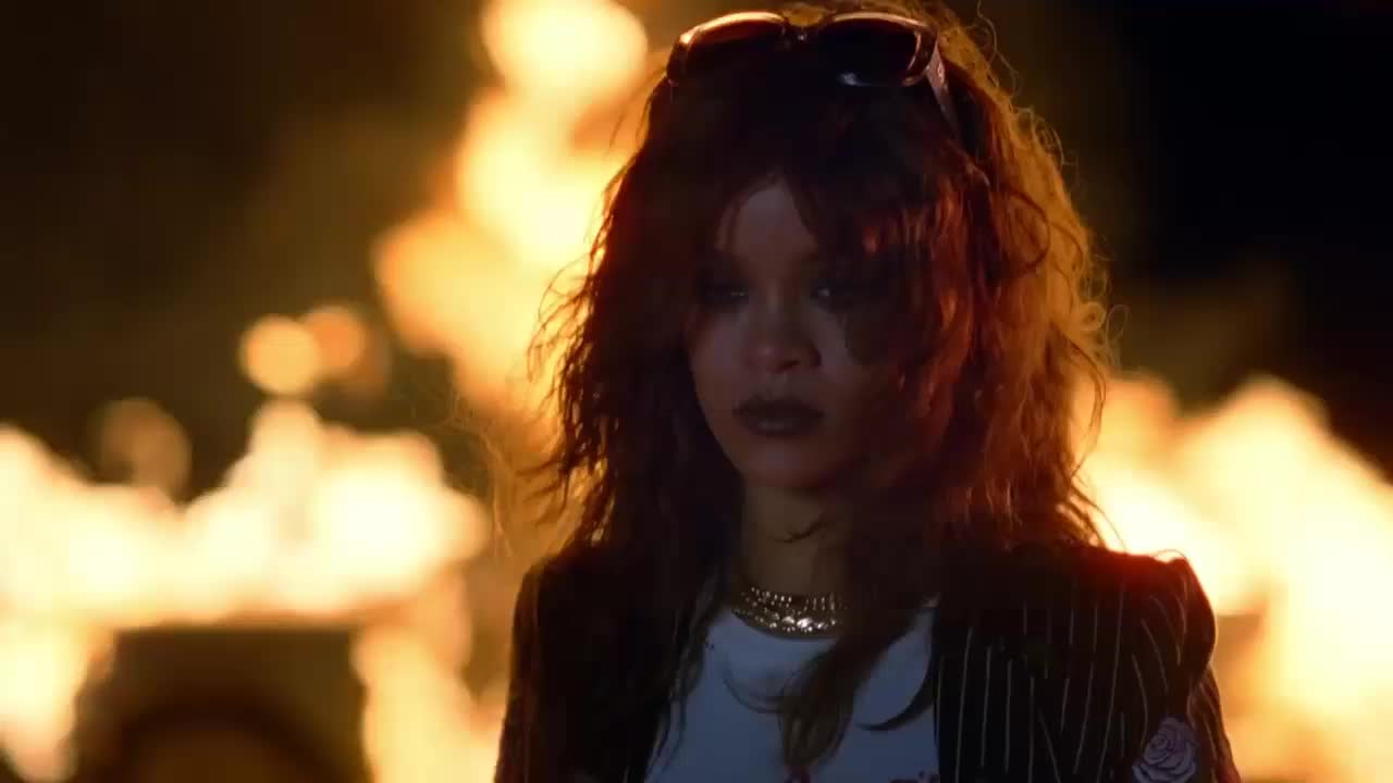 Премиера 2015** Rihanna - Bitch Better Have My Money ( Official Video) превод & текст