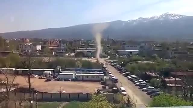 Торнадо в София Видео !