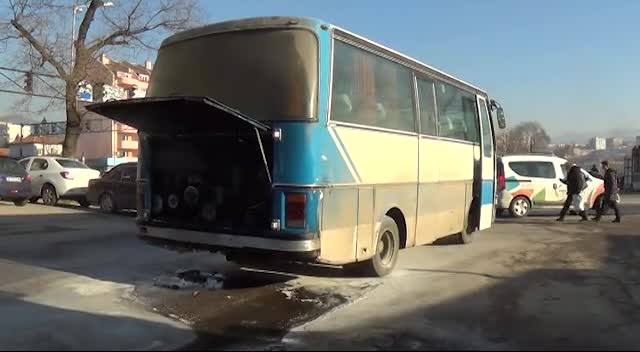 Празен автобус горя в Благоевград