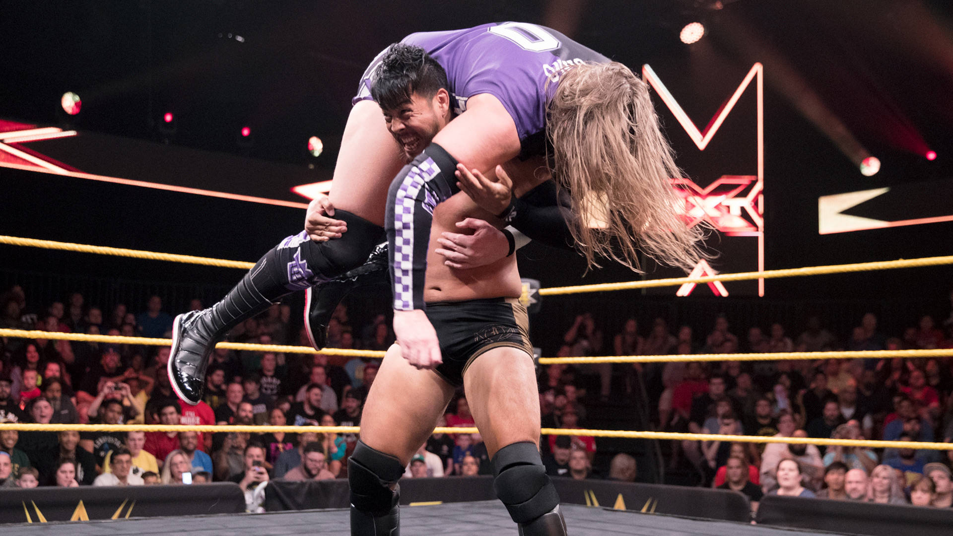Касиус Оно vs. Хидедо Итами: WWE NXT, 26 Юли, 2017