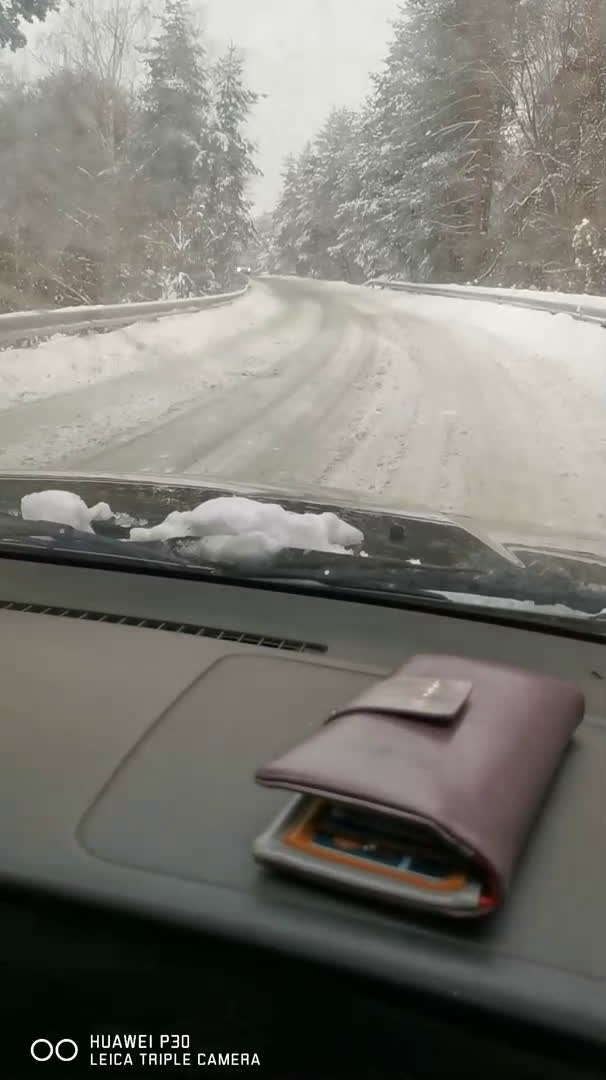 МОЯТА НОВИНА: Непочистен път