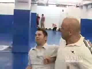 Bas Rutten - Уроци По Самозащита - Смешно