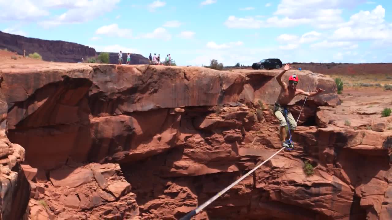 Екстремно ходене по въже - Extreme Highlining - Insane Heights ..
