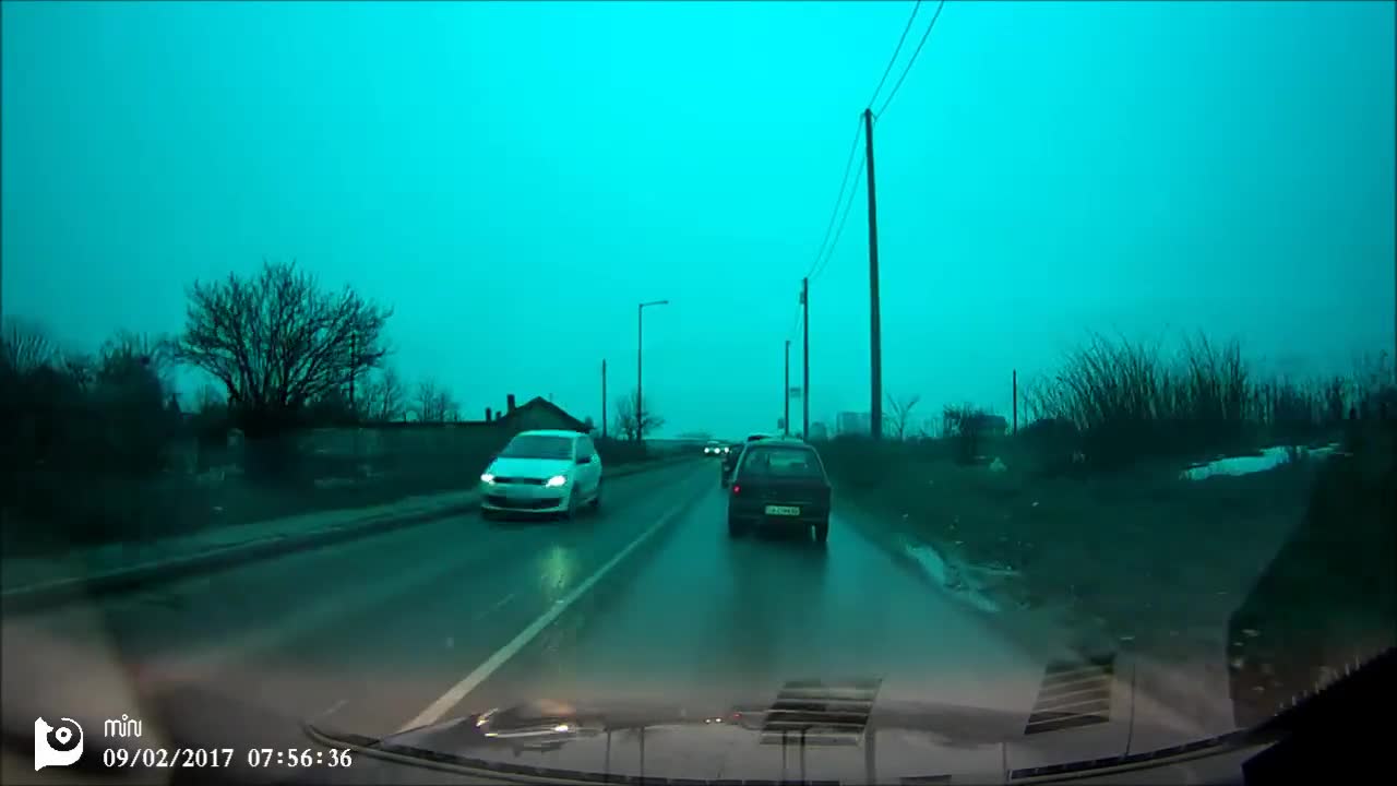 Километрично задръстване заради дупки в София