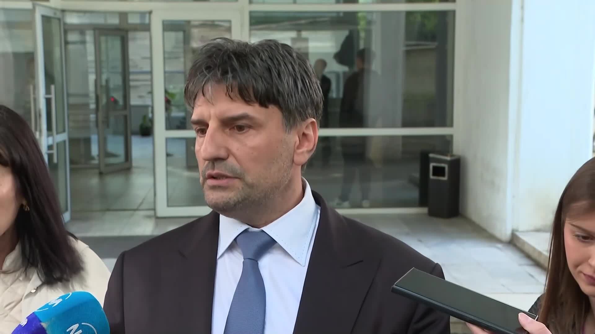 Разкриха подробности за опита за убийство на Димитър Стоянов - Митко Русия и сина му