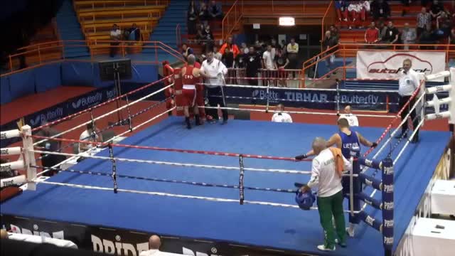 Хърватски боксьор преби съдията на Евро 2014
