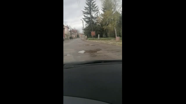 Дупки на пътя в с. Шишковци, Кюстендилско