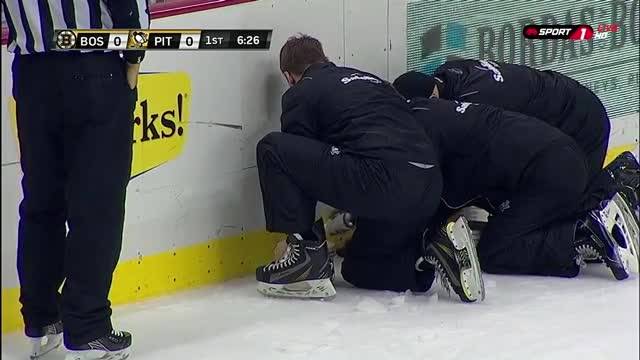 Изринаха леда на Питсбърг - Бостън в НХЛ