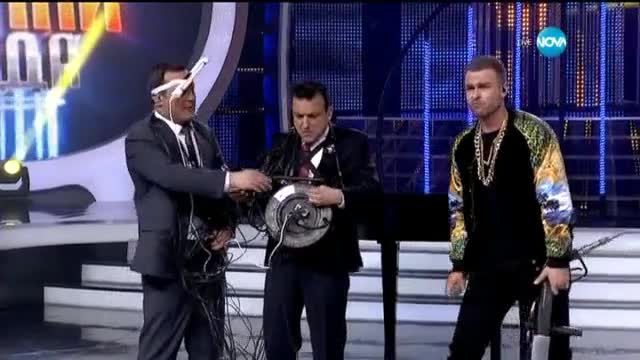 Светлинно шоу от Приморско със Зуека и Рачков - Като две капки вода (06.04.2015г.)