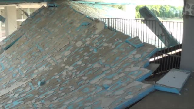 Срути се 60 кв. метра таван в Благоевградския университет - видео БГНЕС