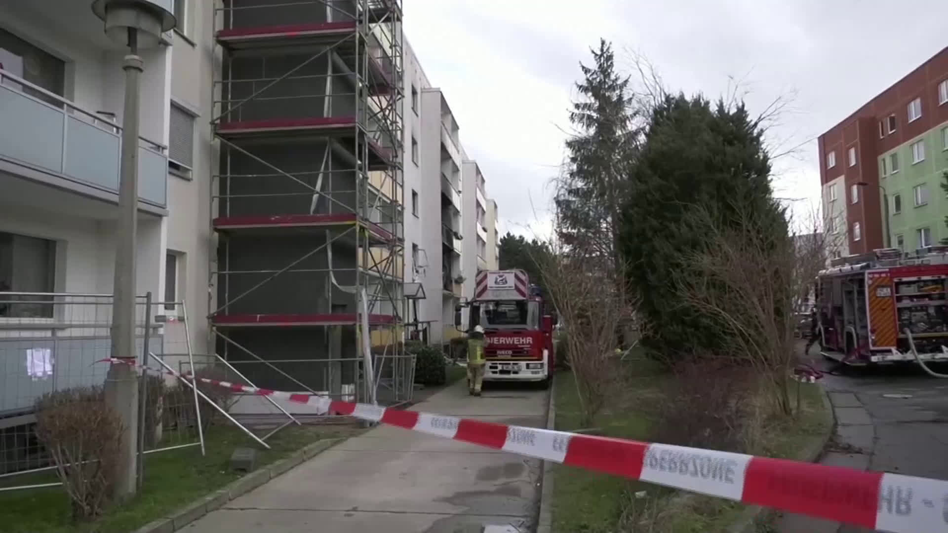 Взрив в жилищна сграда в Германия, има жертва (ВИДЕО+СНИМКИ)
