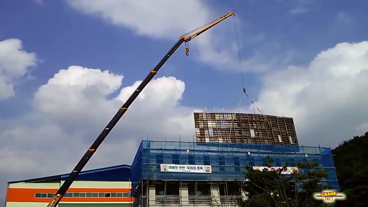 Най добрите провали с кранове - Monthlyfails