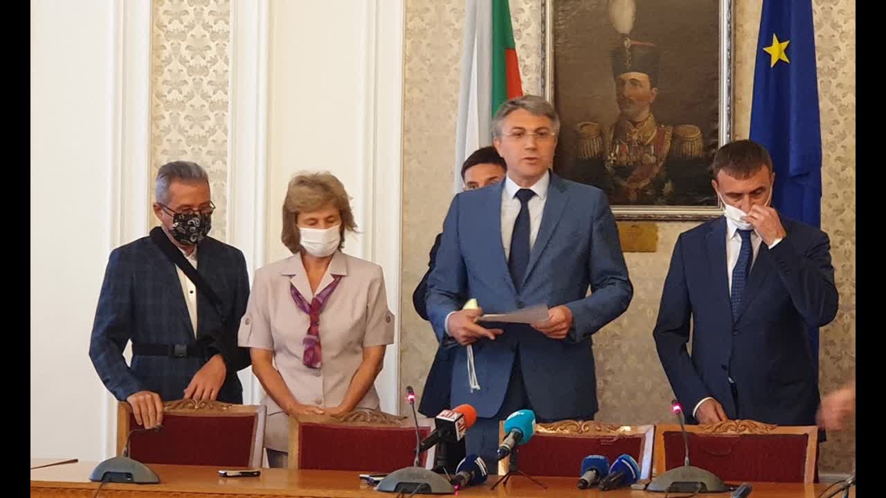 ДПС: Войната на институциите доведе до политическото блато, няма да ни вкарат в него