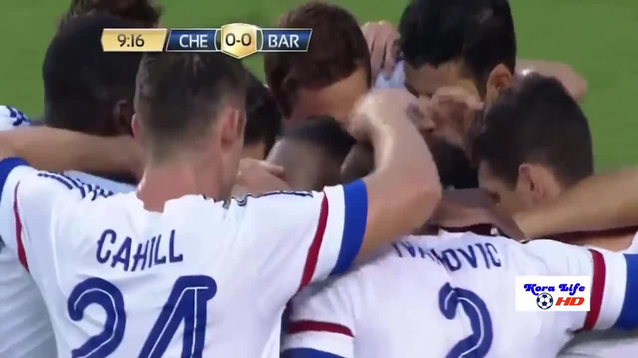 Еден Азар де подигра със защитата на Барселона!