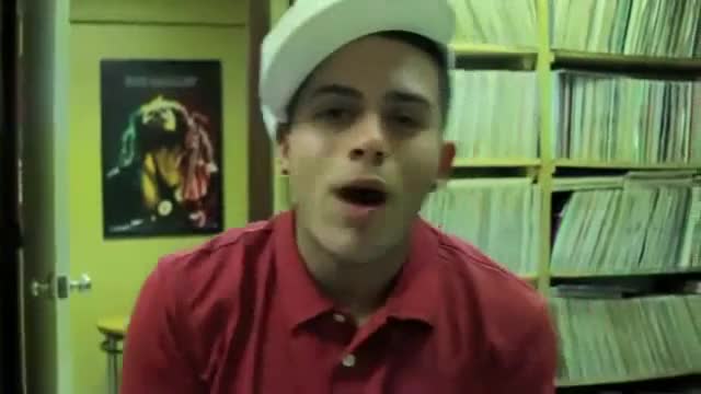 Момче имитира гласовете на Lil Wayne, Drake, Eminem и Ludacris