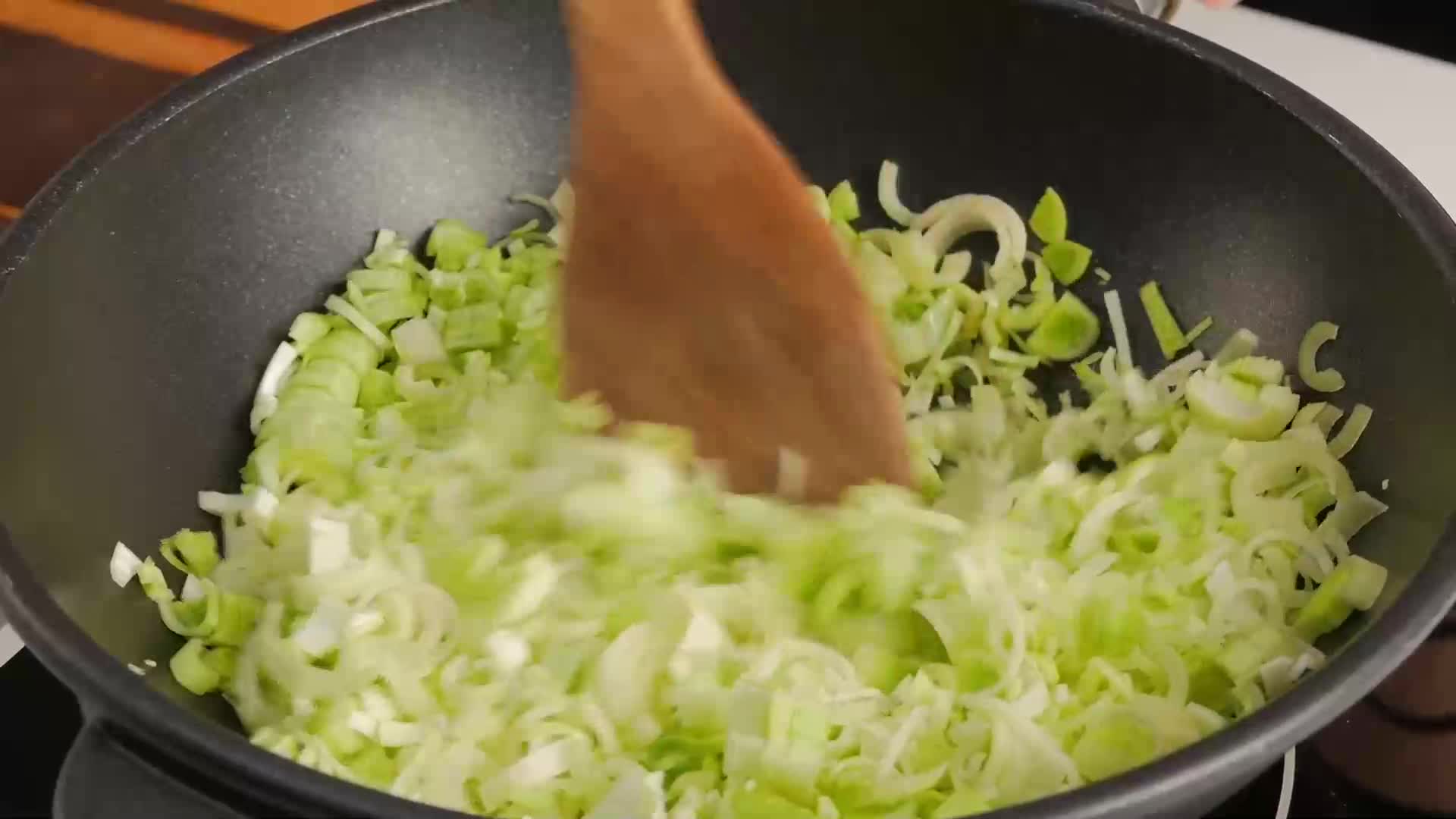 Лингуини с праз и сметана