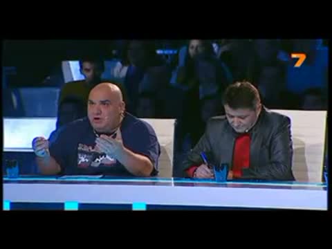 Фънки обижда жестоко Криско в Музикална Академия (25.09.2013)
