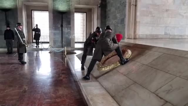 Вицепрезидентът Илияна Йотова положи венец в мавзолея на Мустафа Кемал Ататюрк