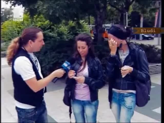 Смях! Какъв цвят бельо носиш днес?