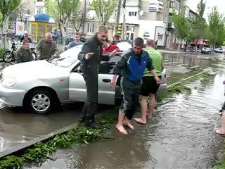 Едва го изкараха 