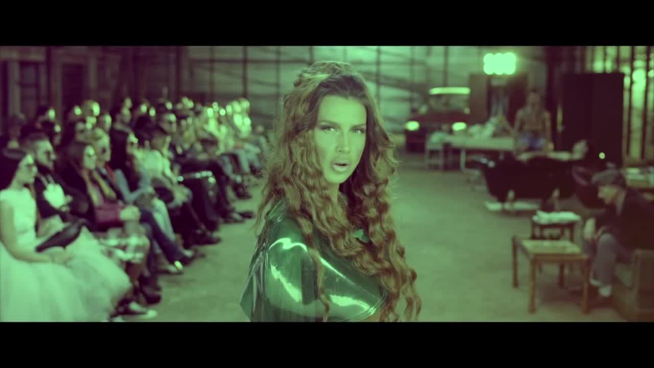 Яка Премиера 2014 До Тук !! превод - Paola - Os Edo - Official Video