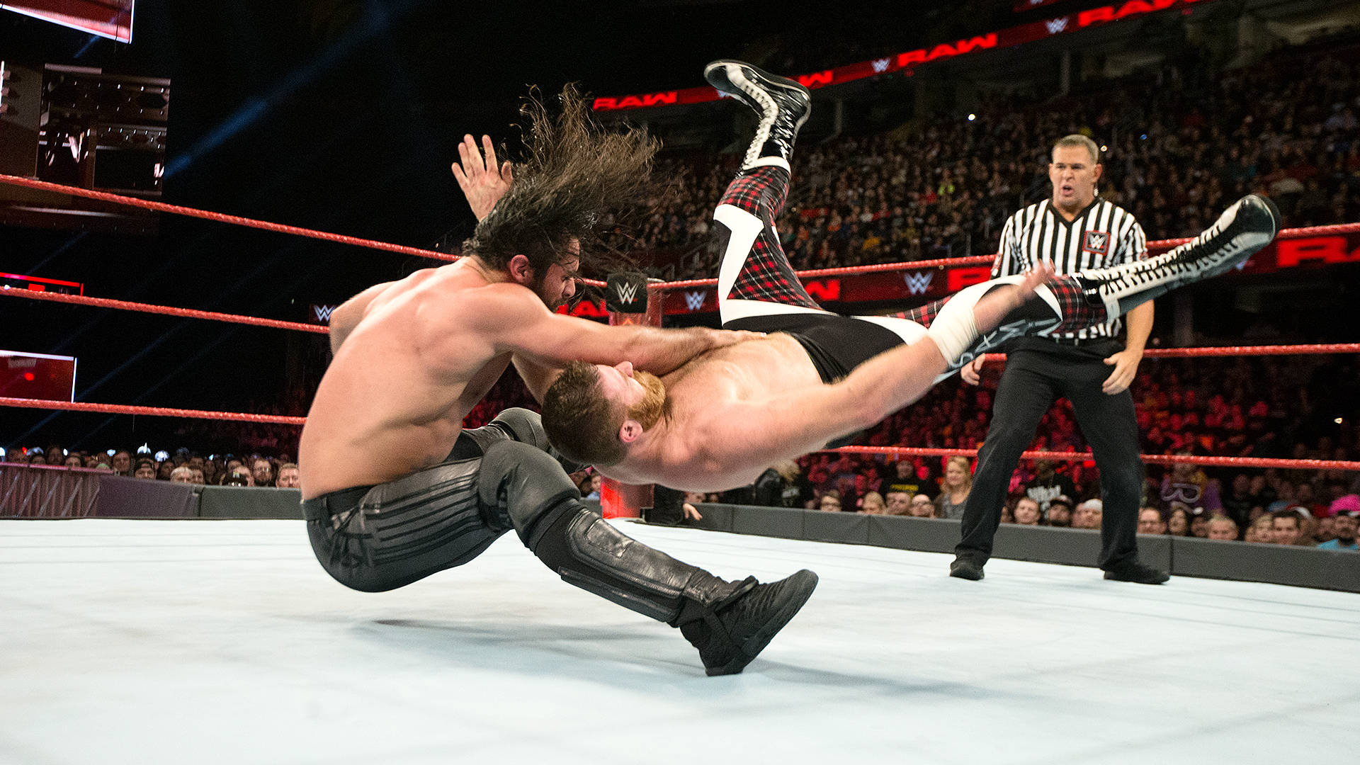 13 пъти, в които Фалкон Ароу завършва по лице: WWE Fury, 2 Юли, 2017