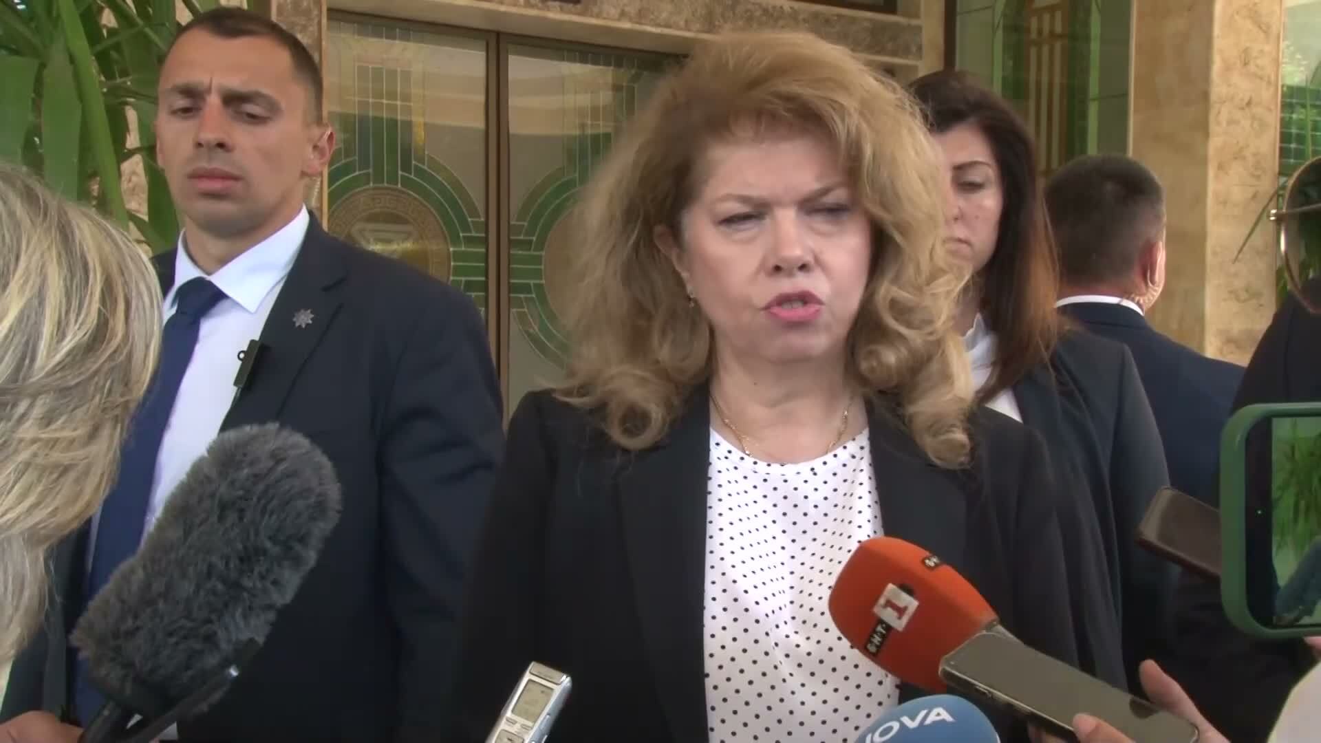 Илияна Йотова очаква промени в Закона за съдебната власт до средата на юни