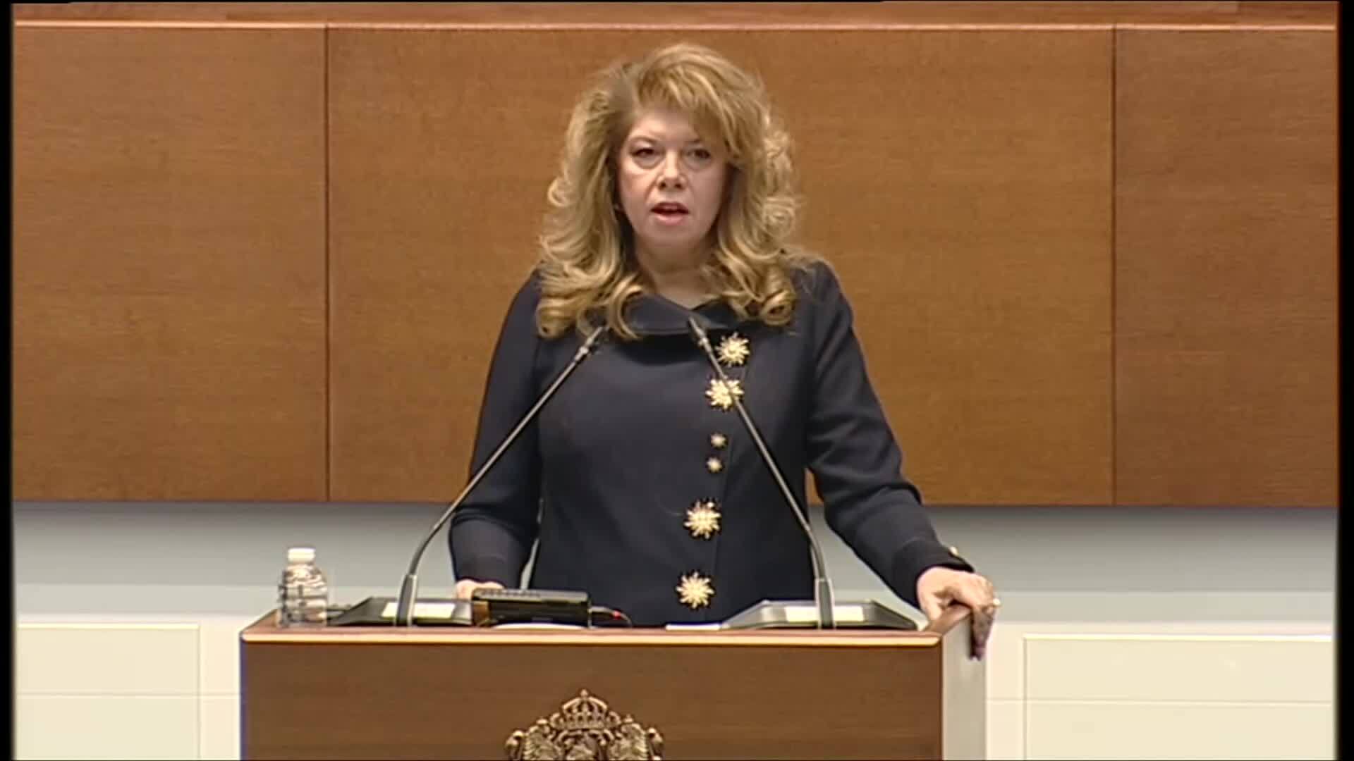 Илияна Йотова: Очаквам стабилно управление, подредена държава и истинско разделение на властите