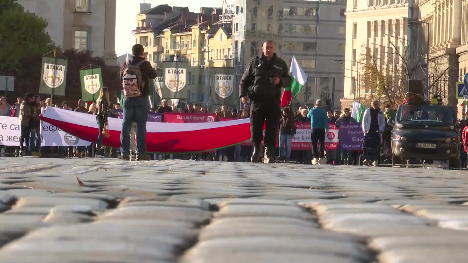 Протест блокира "Орлов мост"